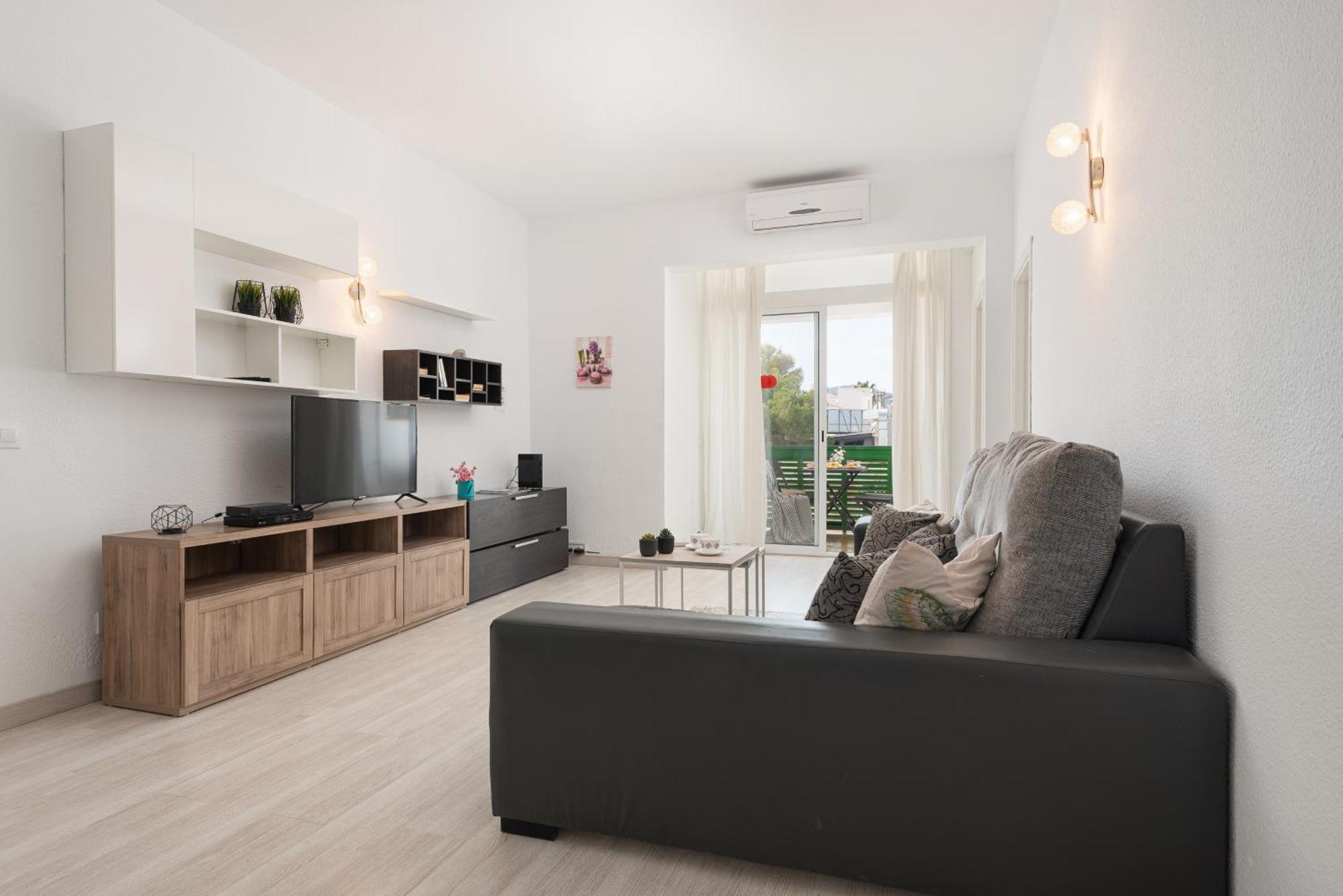 Apartment Xara Torres, At The Beach Of Alcudia Port de Alcudia  Esterno foto