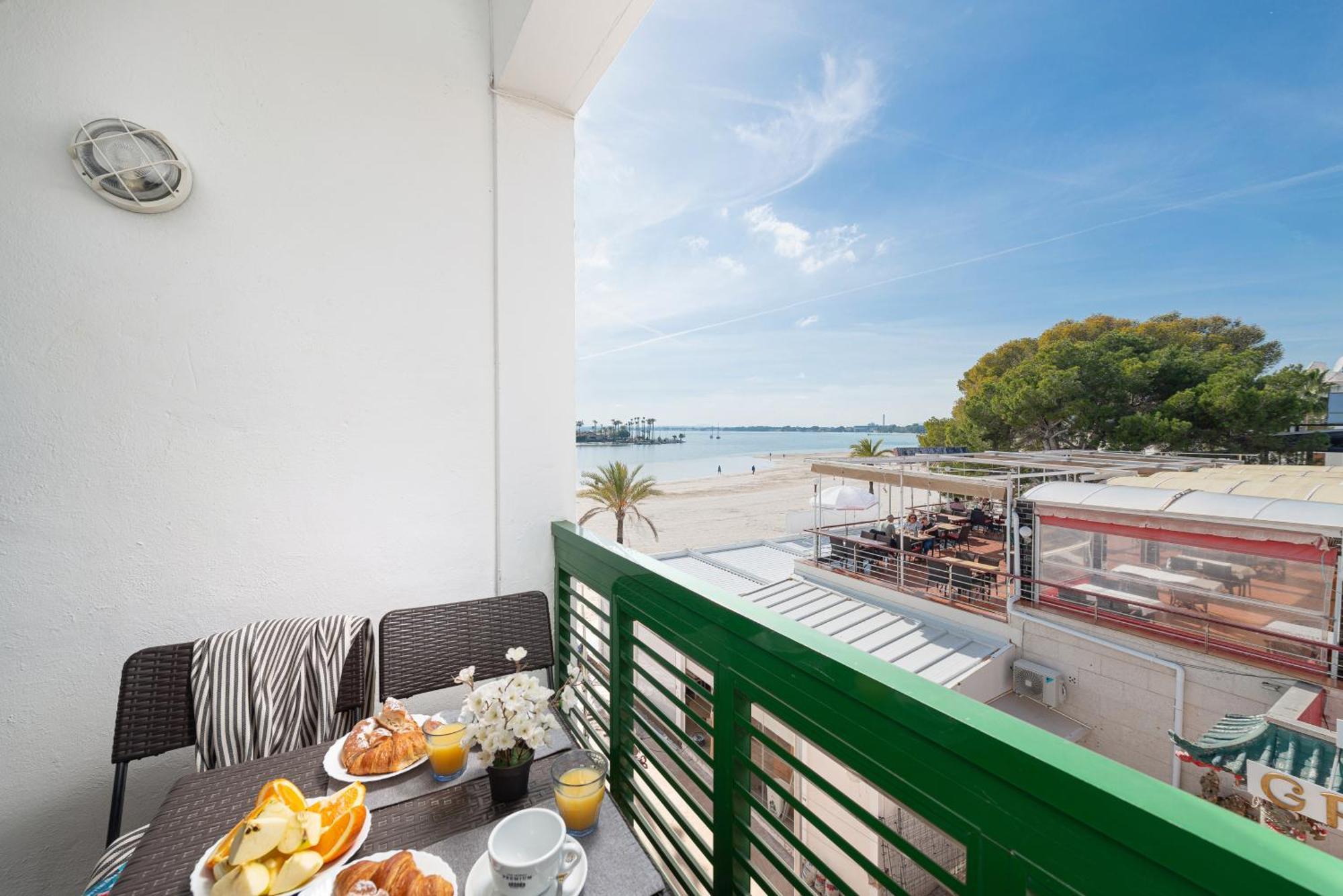 Apartment Xara Torres, At The Beach Of Alcudia Port de Alcudia  Esterno foto
