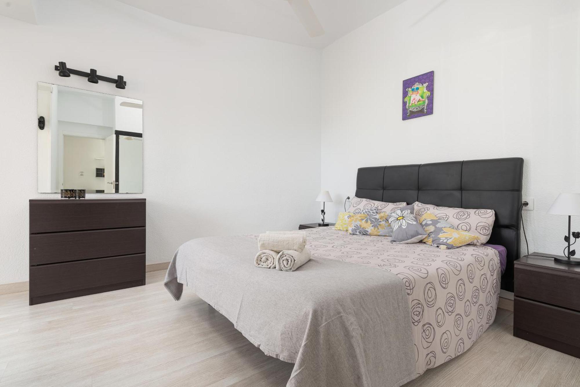 Apartment Xara Torres, At The Beach Of Alcudia Port de Alcudia  Esterno foto